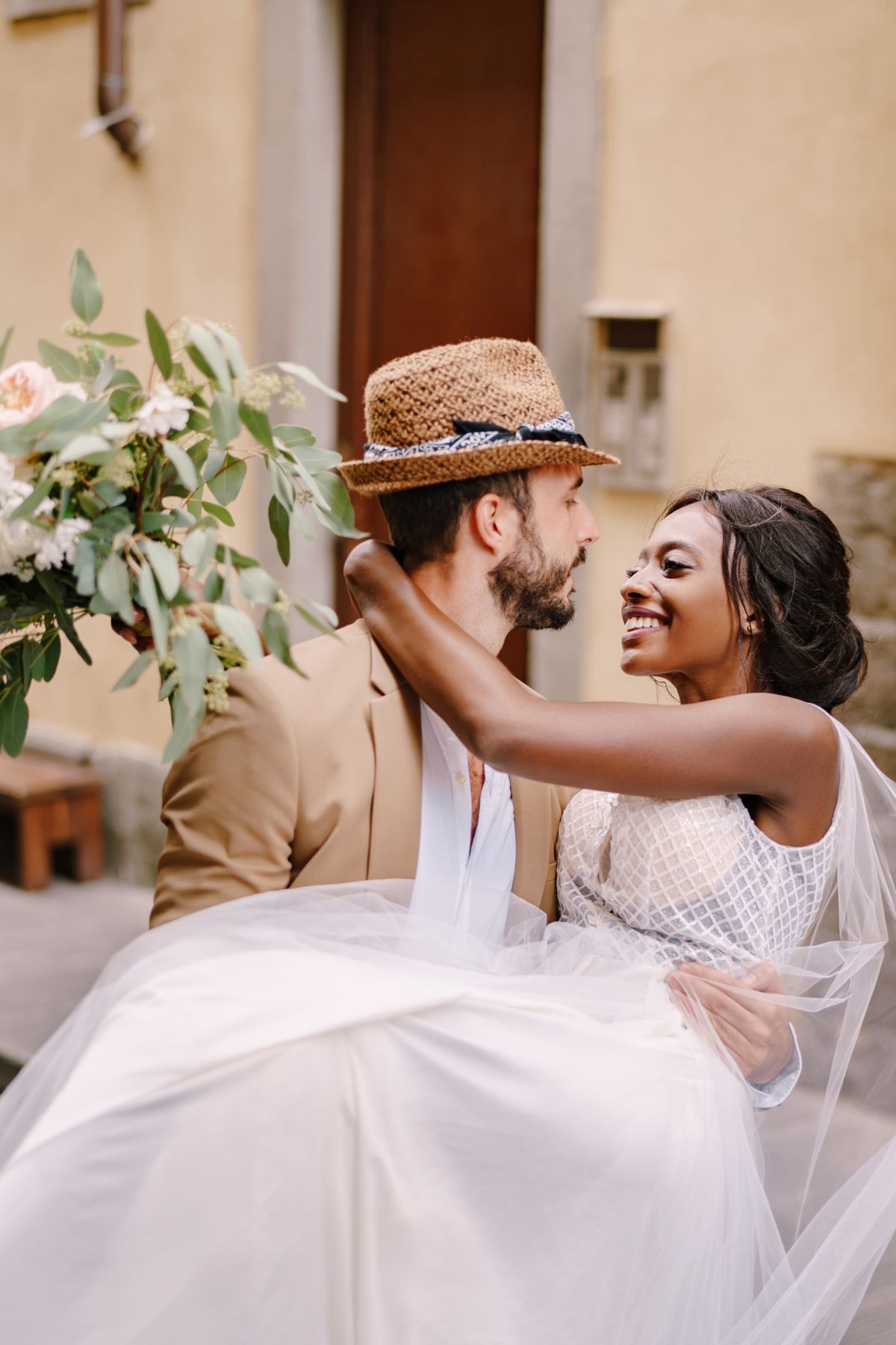 Intimate Wedding: How To Make It Luxurious