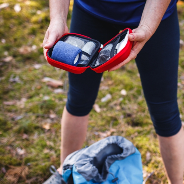 5 Essential Tips for Wound Care While Traveling