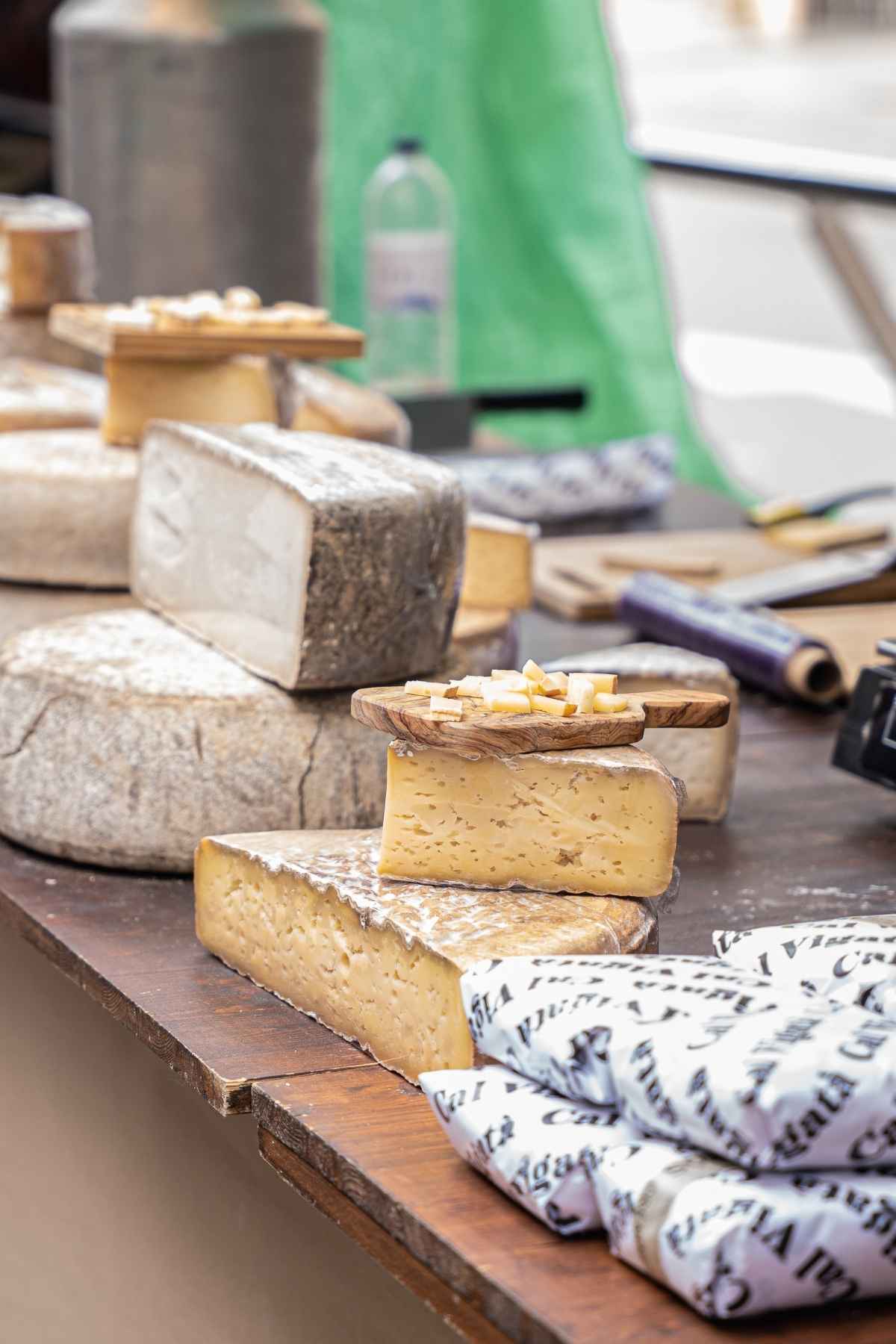 Event-Ready: Essentials for Promoting Your Brand at Local Markets