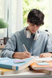 This image has an empty alt attribute; its file name is How-to-Support-Your-Childs-Learning-Journey-at-Home-in-post-2025-june.jpg